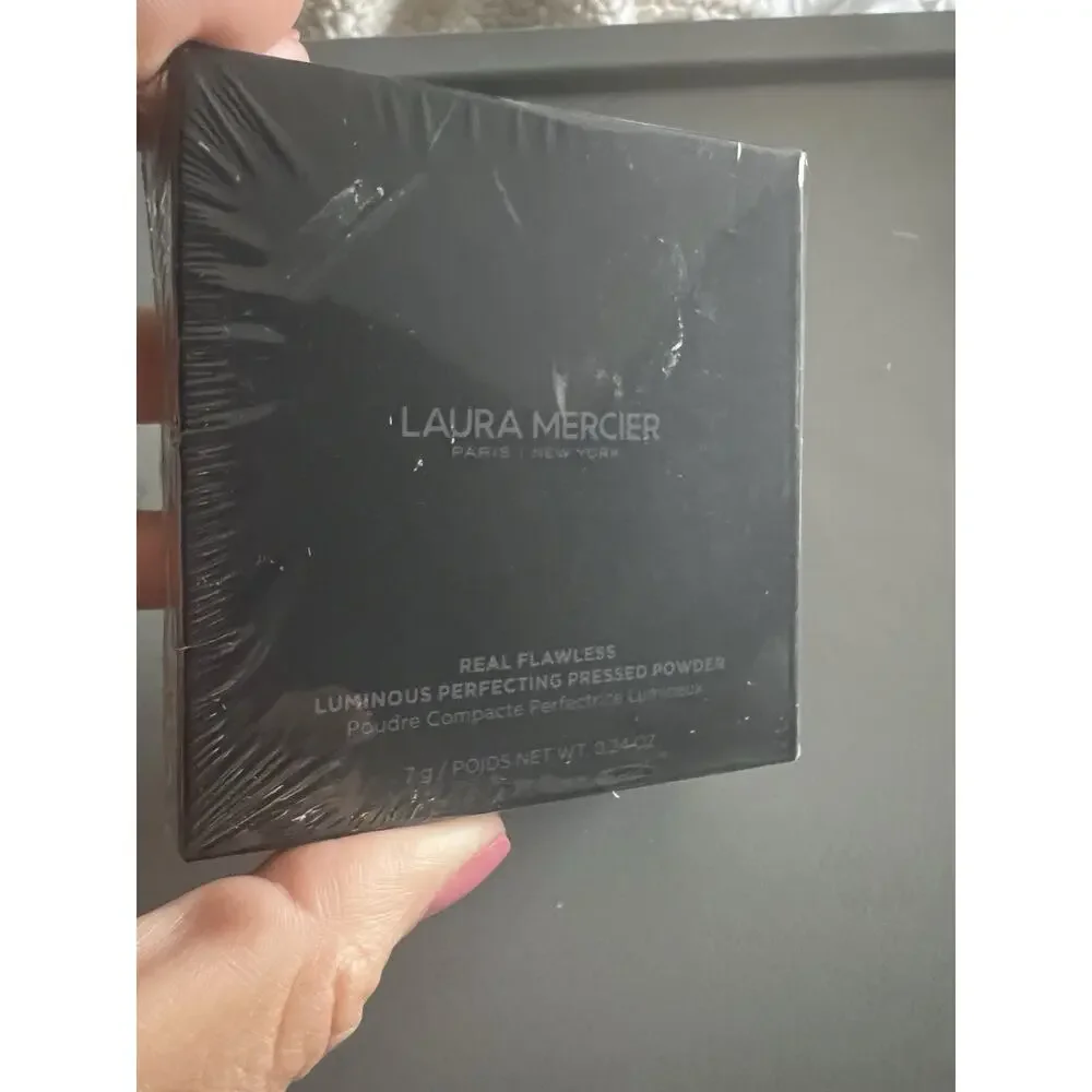 Laura Mercier Real Flawless Luminous Setting Pressed Powder Translucent NEW
